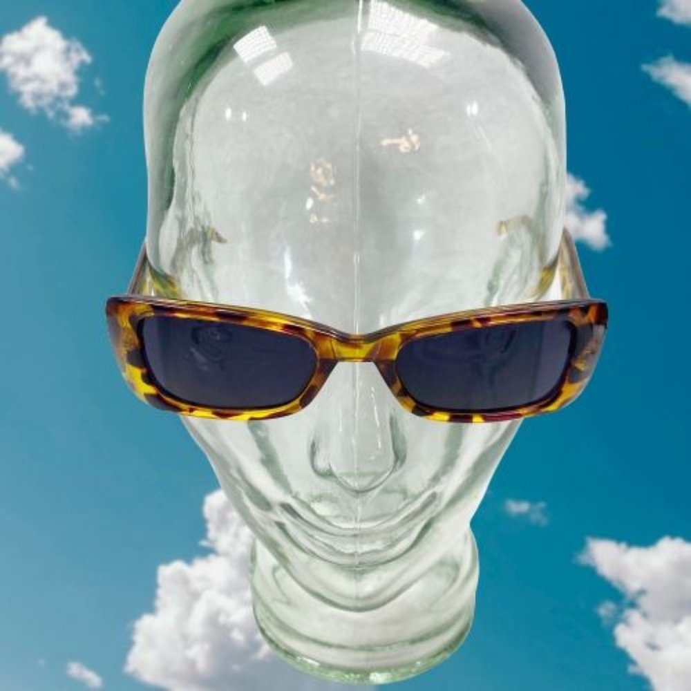 Retro Rectangle Tortoise Sunglasses - Picture 2 of 13